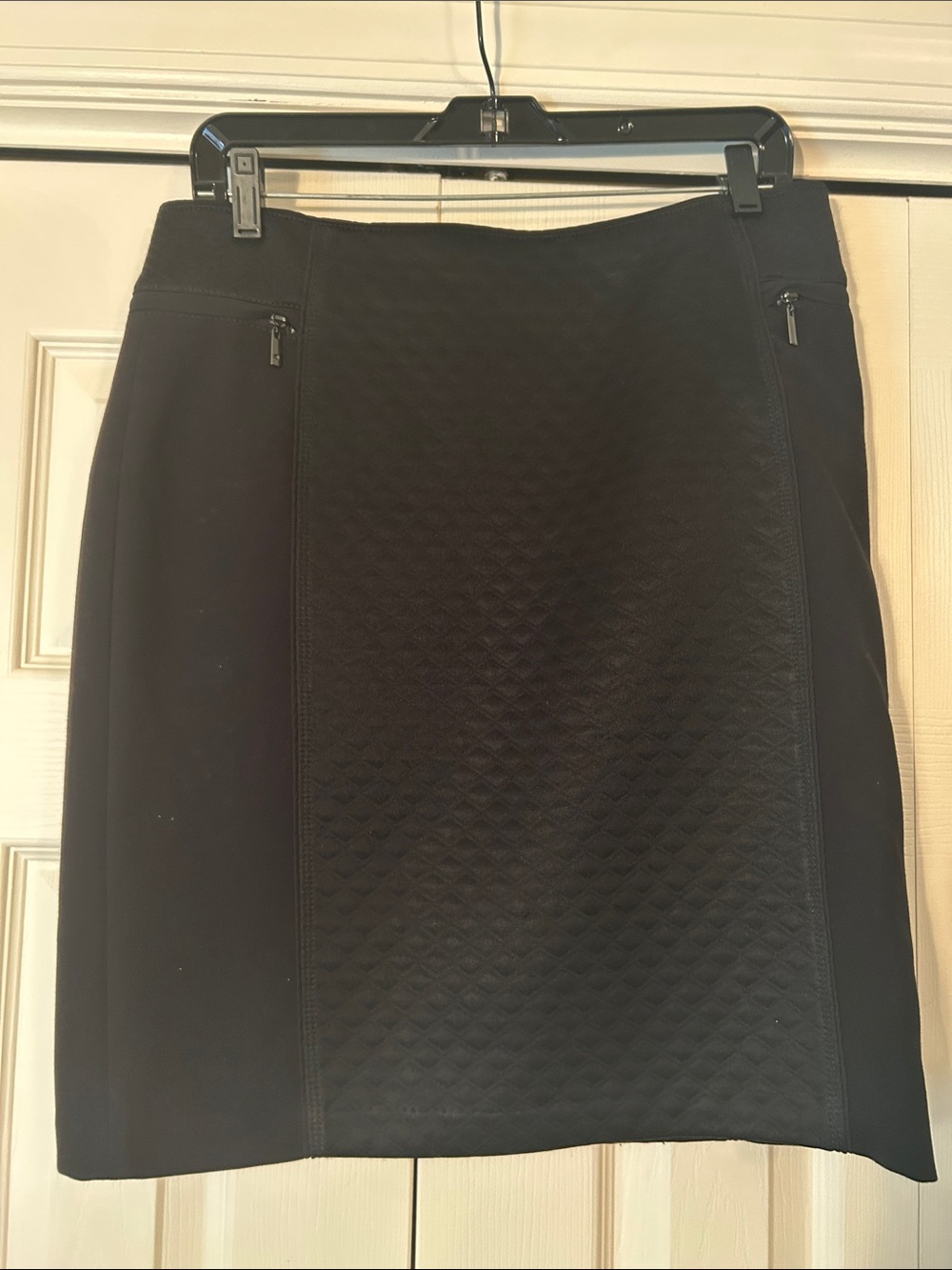 White House Black Market size 10 Black Quilted-Panel Pencil Skirt